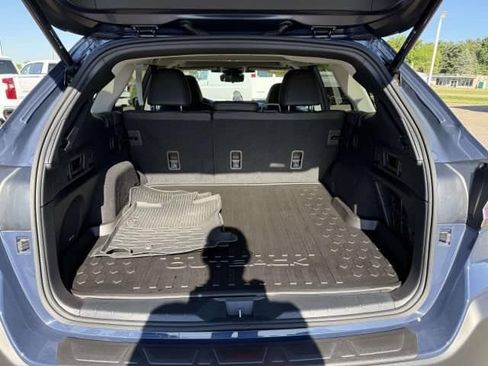 Used 2025 Subaru Outback Touring XT AWD/4WD image 9