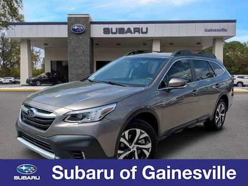 Used 2022 Subaru Outback Limited image 1