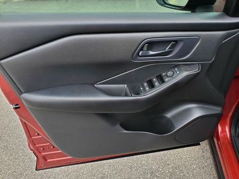 Certified 2024 Nissan Rogue S image 17