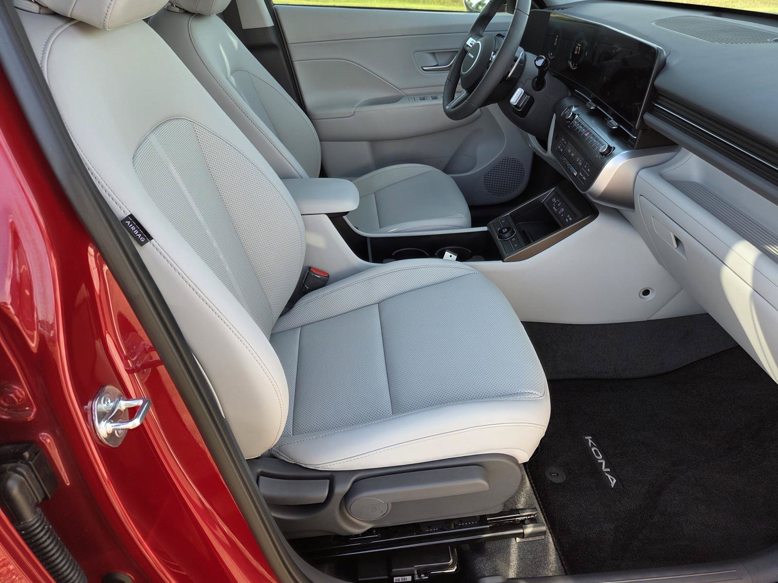 Certified 2026 Hyundai Kona SEL Premium FWD image 30
