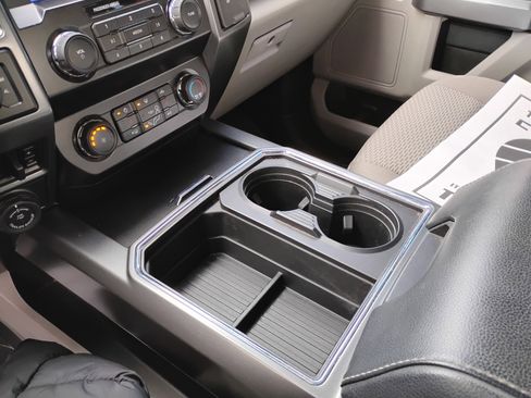 Used 2022 Ford F250 XLT w/ XLT Premium Package image 13