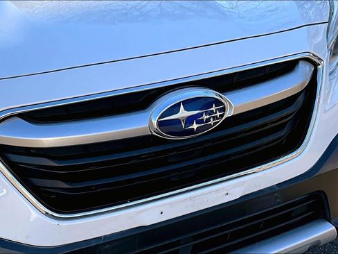 Used 2022 Subaru Outback Limited image 28