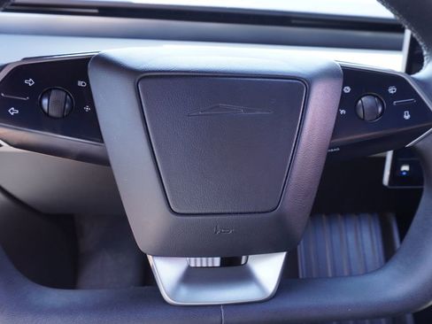 Used 2025 Tesla Cybertruck AWD Crew Cab image 19