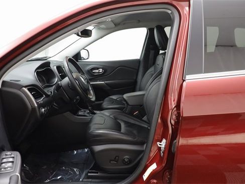 Used 2021 Jeep Cherokee Latitude Lux w/ Comfort/Convenience Group image 6