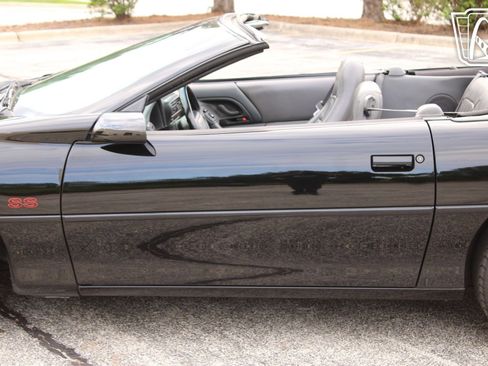 Used 1997 Chevrolet Camaro SS w/ SS Alteration Pkg image 29