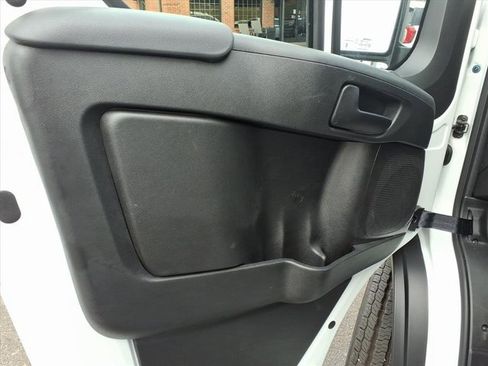 Used 2025 RAM ProMaster 2500 w/ Safety Group image 4