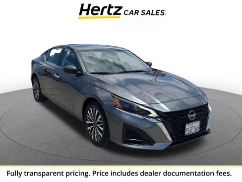 Used 2025 Nissan Altima 2.5 SV FWD image 1