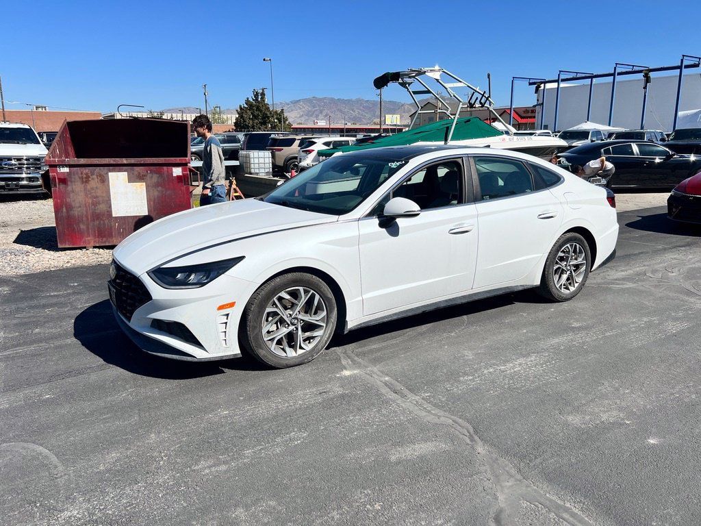 Used 2021 Hyundai Sonata SEL w/ Convenience Package FWD image 2