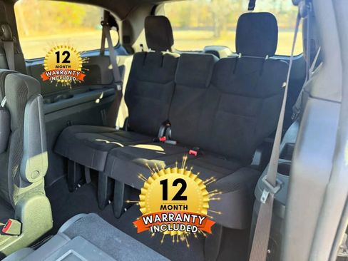 Used 2017 Dodge Grand Caravan SE image 40