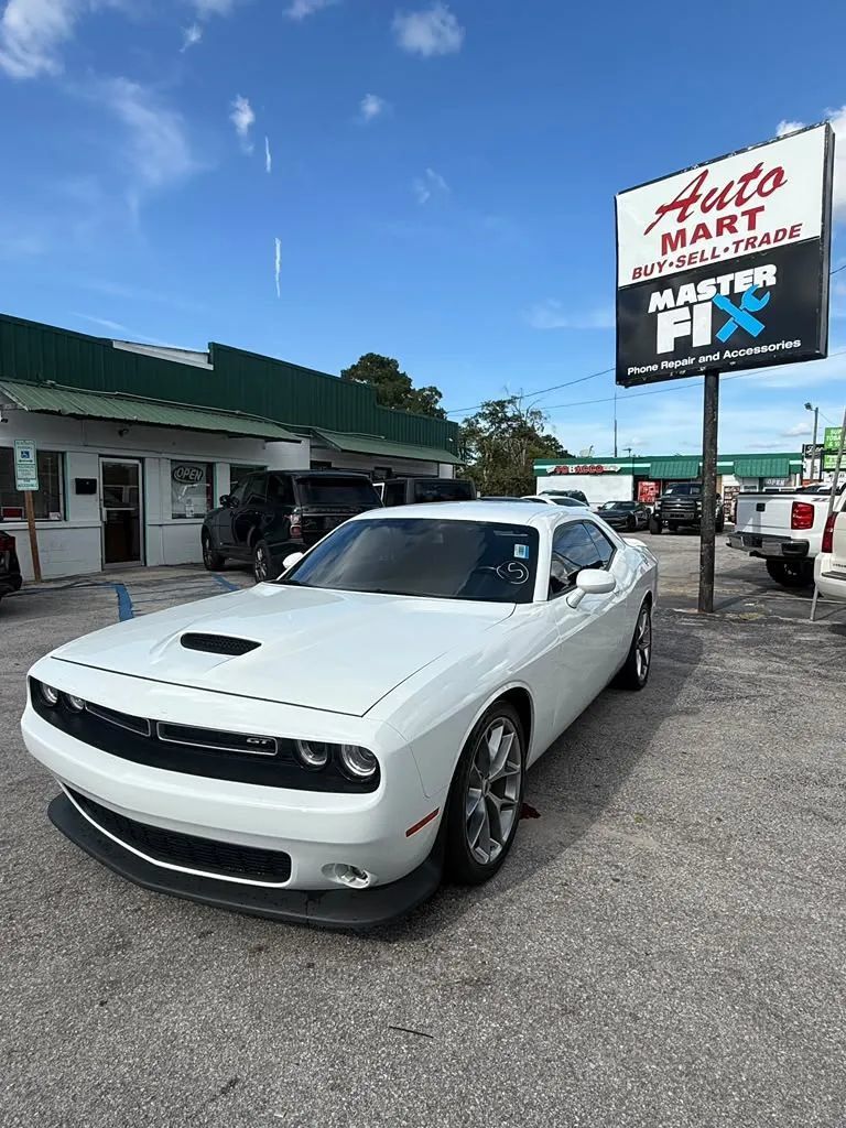 Used 2022 Dodge Challenger GT RWD image 9