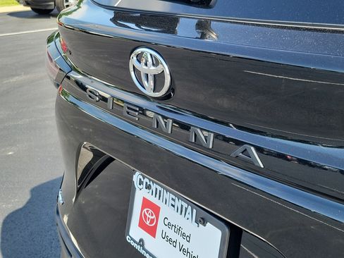 Certified 2026 Toyota Sienna LE FWD image 7