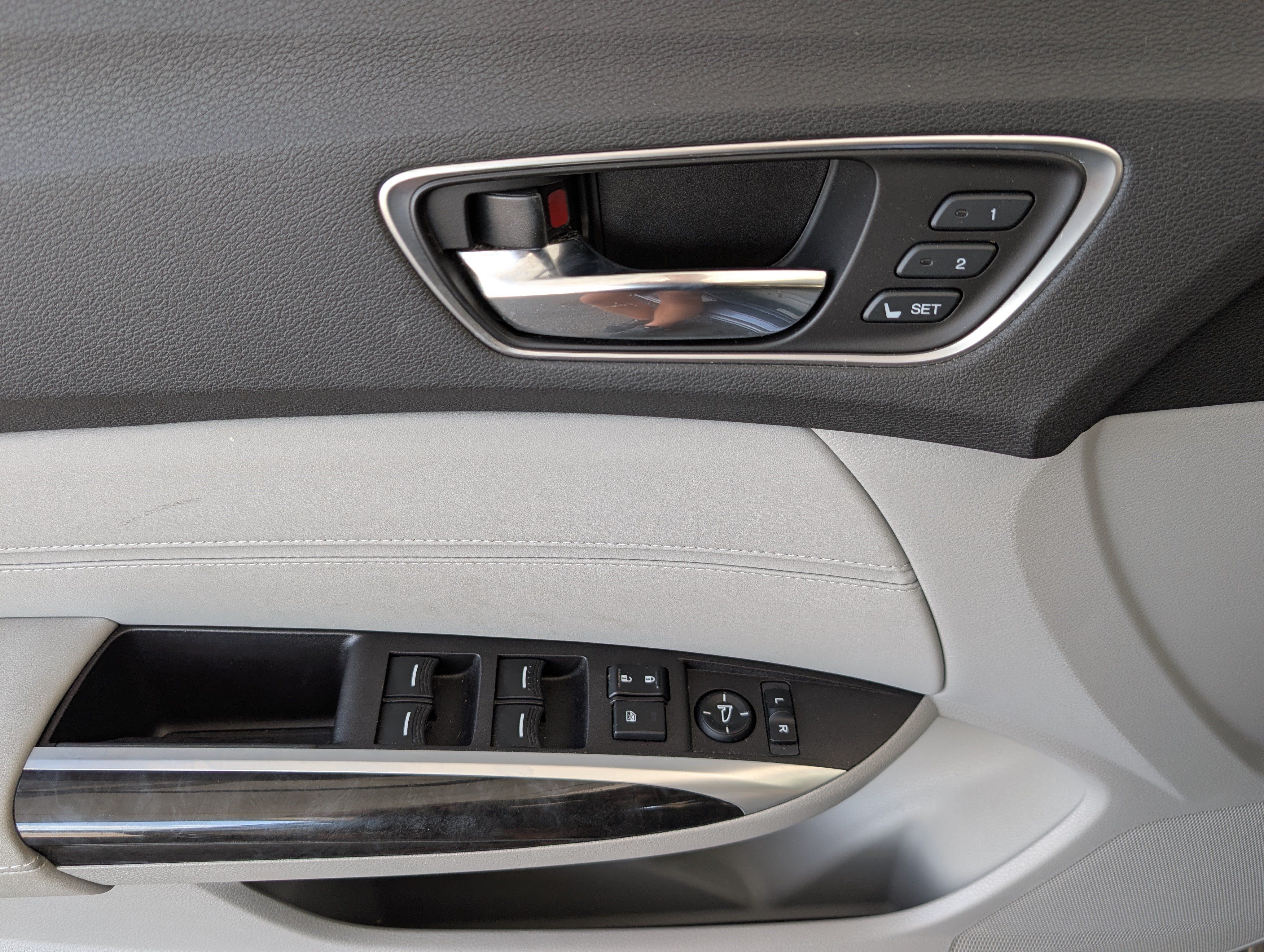 Used 2020 Acura TLX FWD image 16
