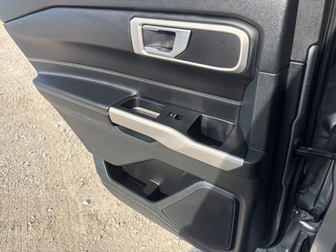 Used 2024 Ford Explorer XLT w/ Equipment Group 202A image 21