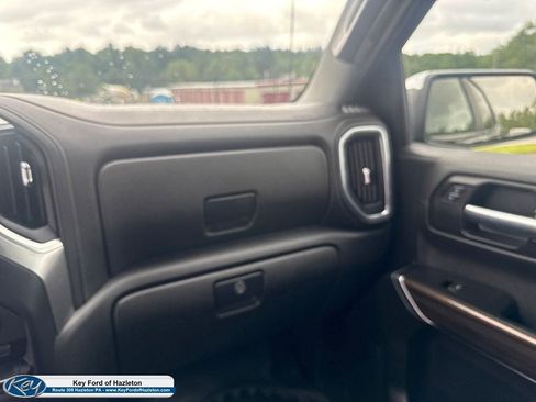 Used 2021 Chevrolet Silverado 1500 LT AWD/4WD image 31