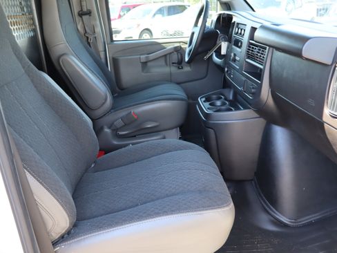 Used 2025 Chevrolet Express 2500 w/ Driver Convenience Package RWD image 30