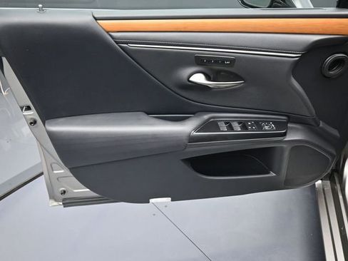 Used 2020 Lexus ES 350 w/ Accessory Package FWD image 9