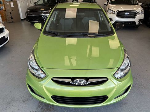 Used 2012 Hyundai Accent GS image 2