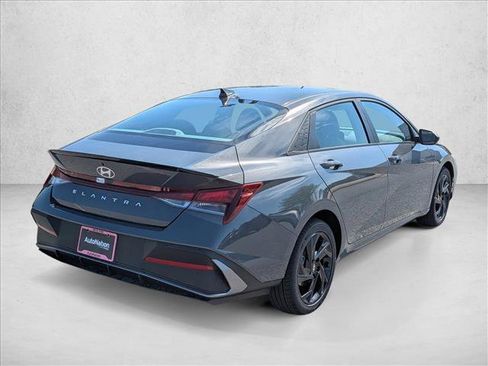 Used 2026 Hyundai Elantra Sport FWD image 5
