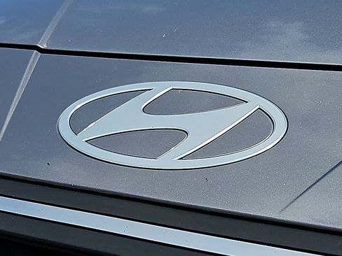 Used 2024 Hyundai Elantra SEL FWD image 29