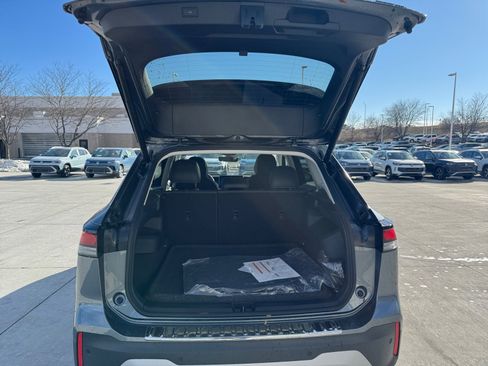 New 2025 Volkswagen Tiguan SE image 7