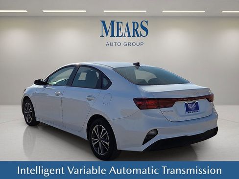 Used 2024 Kia Forte LXS image 4