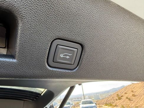 New 2026 Chevrolet Traverse LT w/ Driver Confidence Package image 21