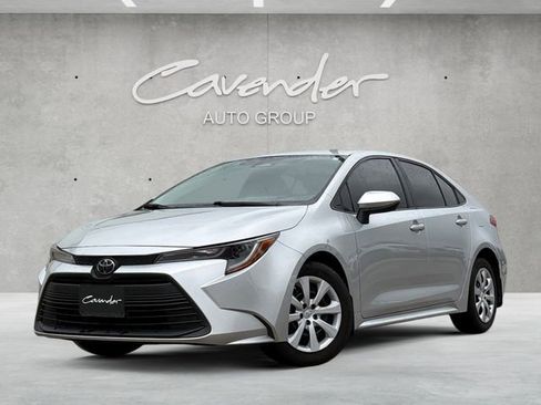 Used 2024 Toyota Corolla LE FWD image 1