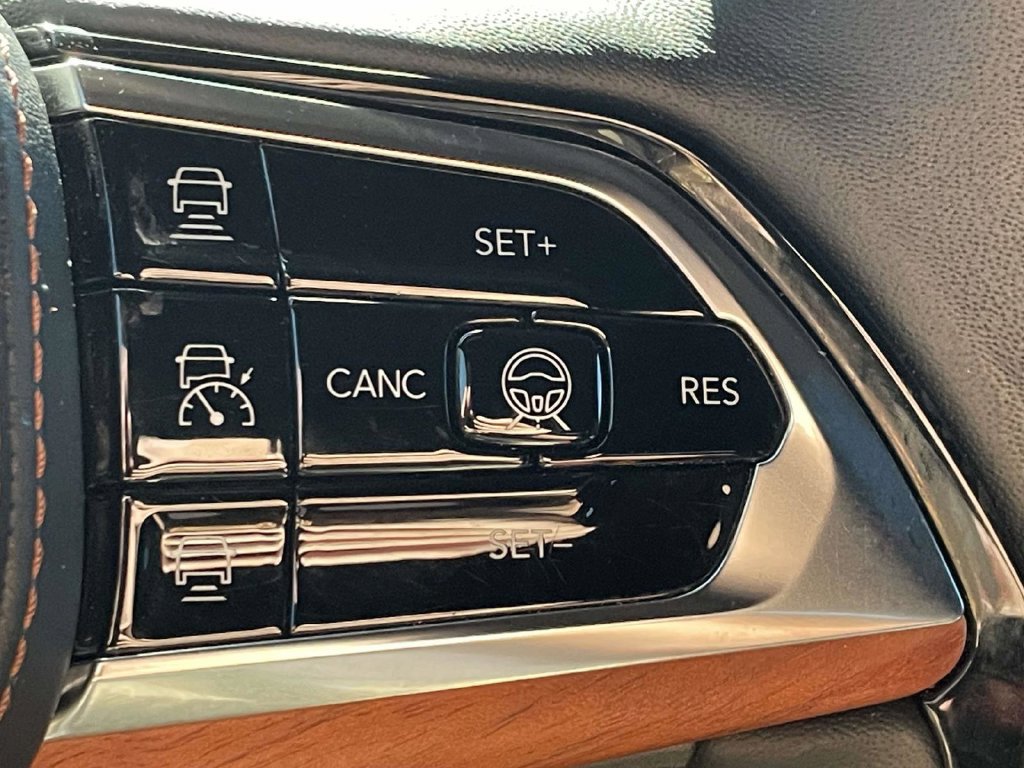 Certified 2023 Jeep Grand Cherokee L Summit AWD/4WD image 34