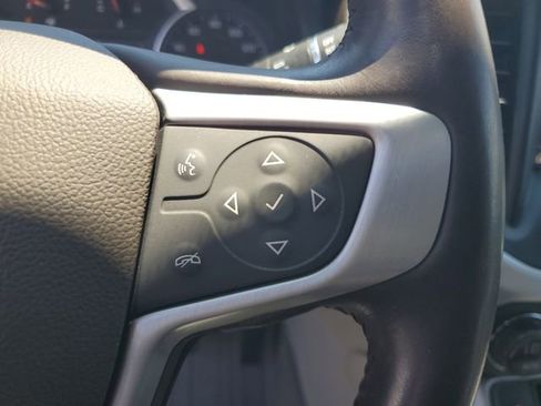 Used 2022 GMC Acadia SLT w/ Preferred Package FWD image 12