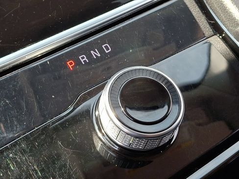 Used 2023 Jeep Grand Cherokee Laredo AWD/4WD image 14