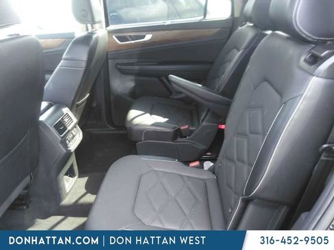 Used 2024 Volkswagen Atlas SE AWD/4WD image 4