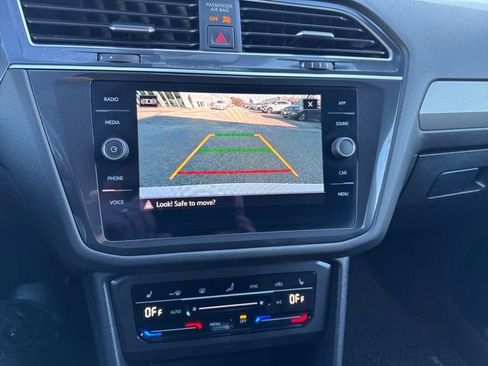 Certified 2022 Volkswagen Tiguan SE R-Line image 26