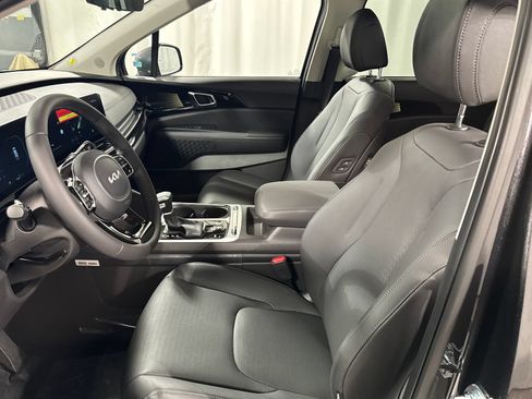 New 2026 Kia Carnival SX Prestige FWD image 3