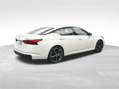 Used 2024 Nissan Altima 2.5 SR image 5