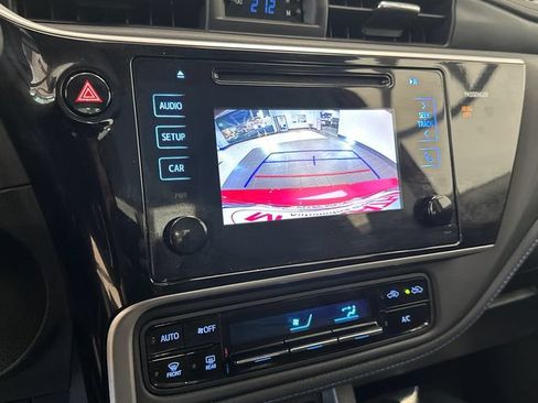 Used 2017 Toyota Corolla SE w/ Carpet Mat Package (TMS) FWD image 14