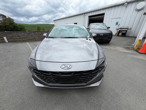 Used 2023 Hyundai Elantra Limited FWD image 8