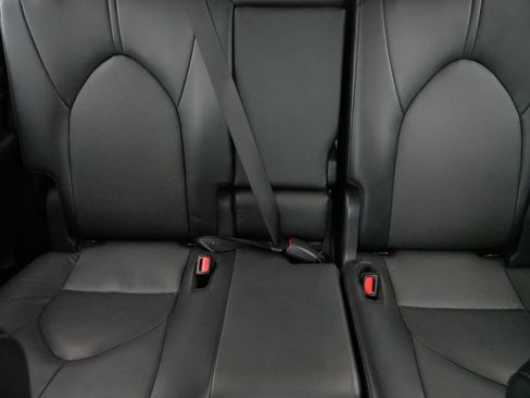 Certified 2024 Toyota Grand Highlander XLE image 13