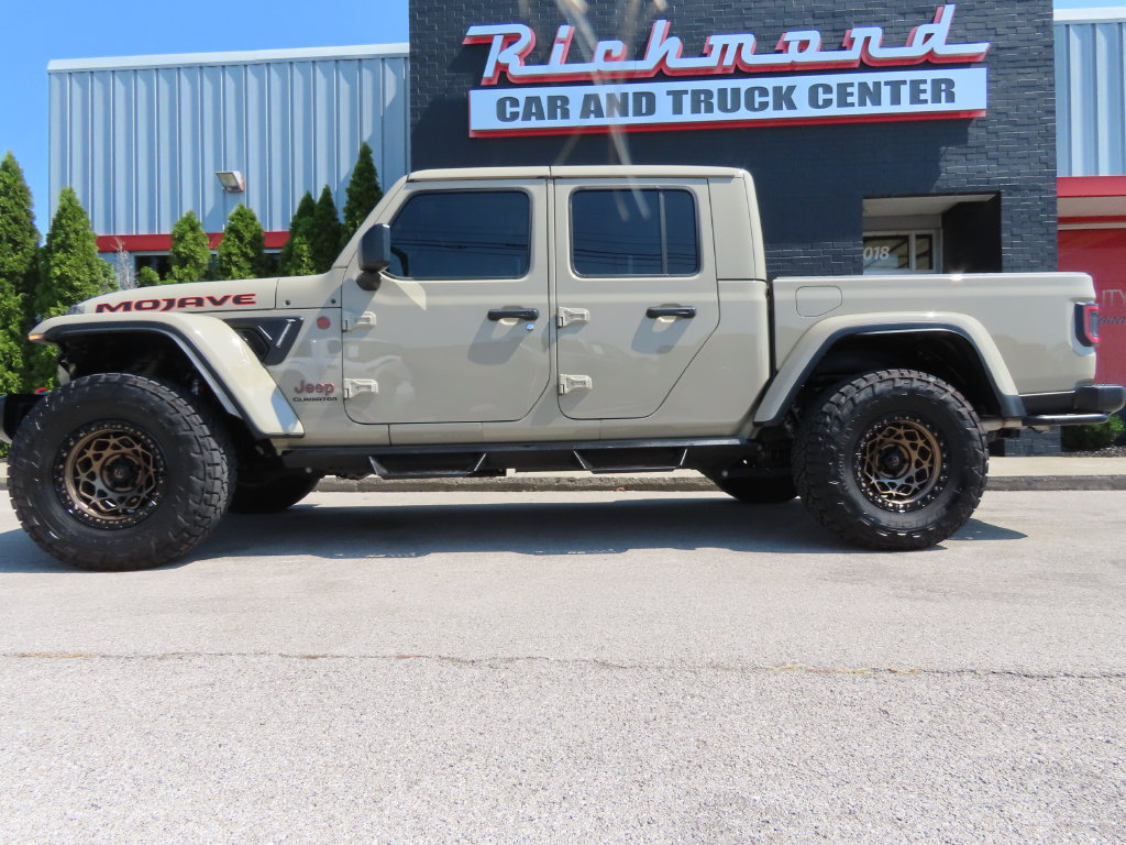 Used 2022 Jeep Gladiator Mojave w/ LED Lighting Group AWD/4WD image 9