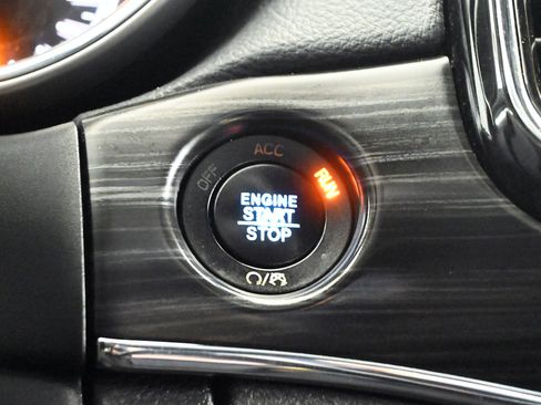 Used 2020 Jeep Grand Cherokee Limited w/ Premium Lighting Group image 9