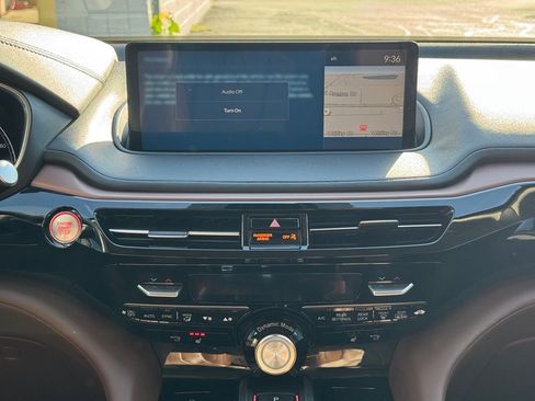 Used 2023 Acura MDX SH-AWD w/ Technology Package image 24