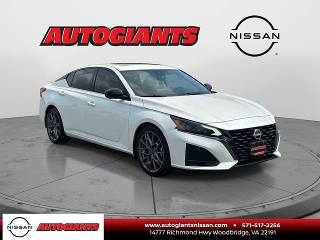 Used 2023 Nissan Altima 2.0 SR FWD image 1