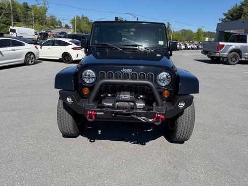 Used 2012 Jeep Wrangler Sahara w/ Connectivity Group AWD/4WD image 3