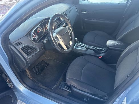 Used 2012 Chrysler 200 Touring w/ Cold Weather Group image 4