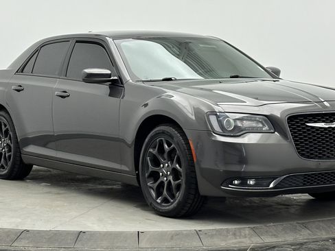Used 2020 Chrysler 300 S image 3