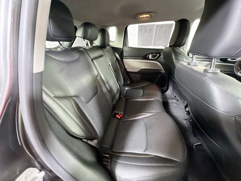 Used 2022 Jeep Compass Limited AWD/4WD image 25