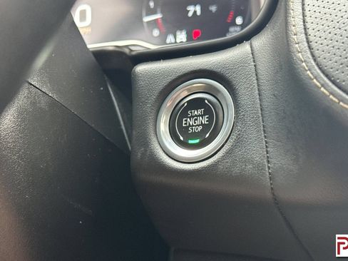 Used 2023 GMC Yukon SLT AWD/4WD image 28