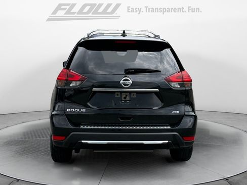 Used 2017 Nissan Rogue S w/ S Appearance Package AWD/4WD image 8