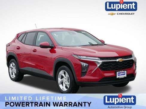 New 2026 Chevrolet Trax LS w/ LS Convenience Package image 1