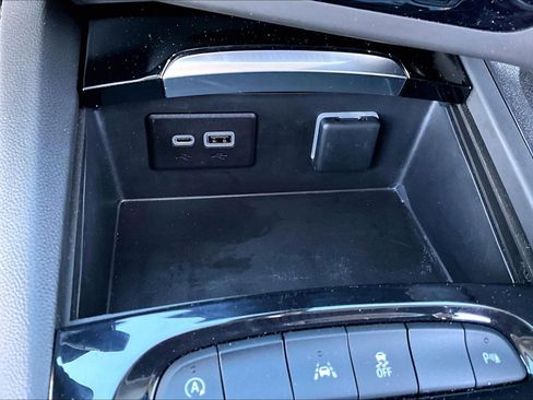 Used 2022 Buick Envision Preferred w/ Sport Touring Package image 25