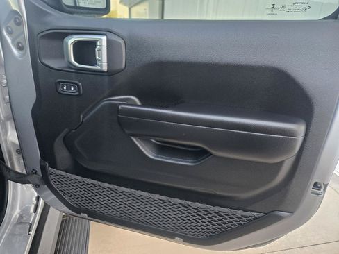 Used 2021 Jeep Gladiator Mojave AWD/4WD image 54